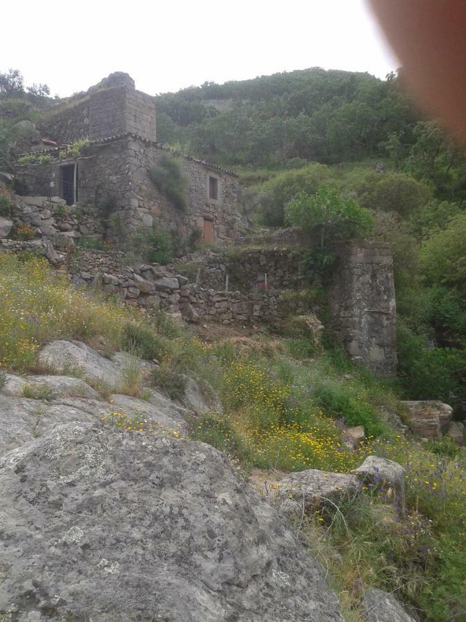 El Majano Pension Montánchez Buitenkant foto
